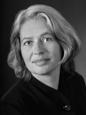Dr. Freia Anders